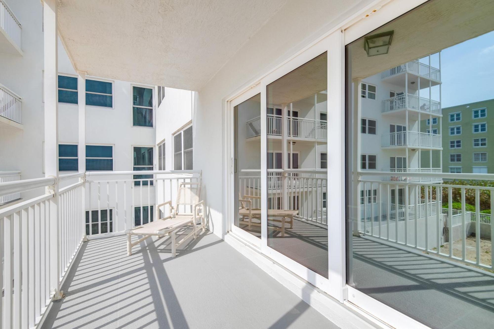 Walk To Shore Satellite Beach Condo With Ocean View エクステリア 写真